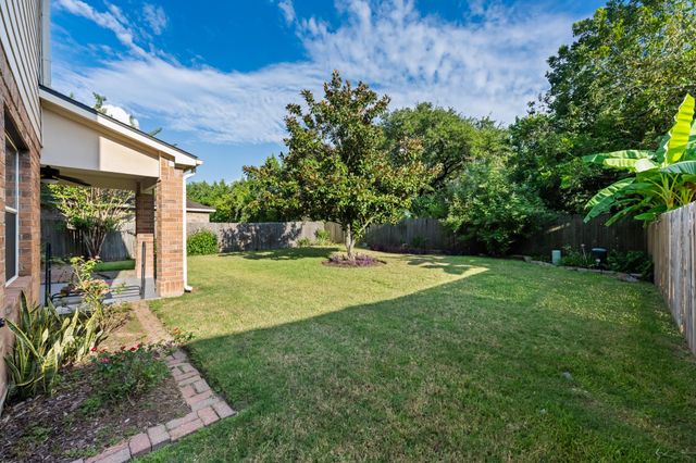 7909 Silver Oak Drive, Texas City, TX 77591