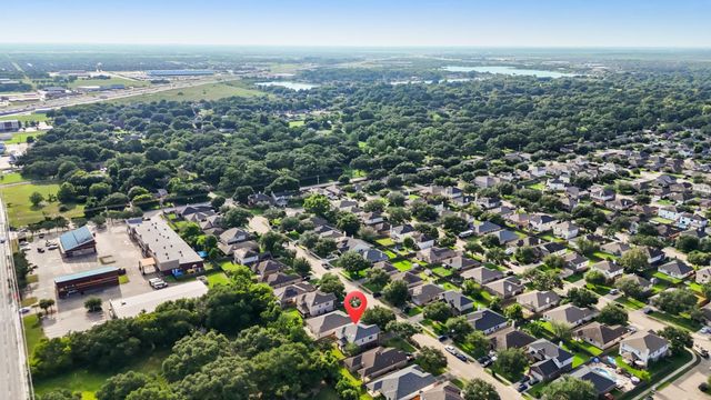 7909 Silver Oak Drive, Texas City, TX 77591