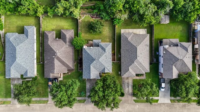 7909 Silver Oak Drive, Texas City, TX 77591