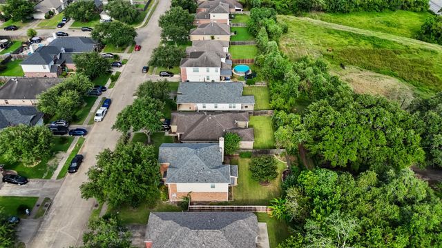 7909 Silver Oak Drive, Texas City, TX 77591