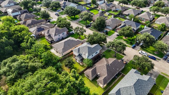 7909 Silver Oak Drive, Texas City, TX 77591