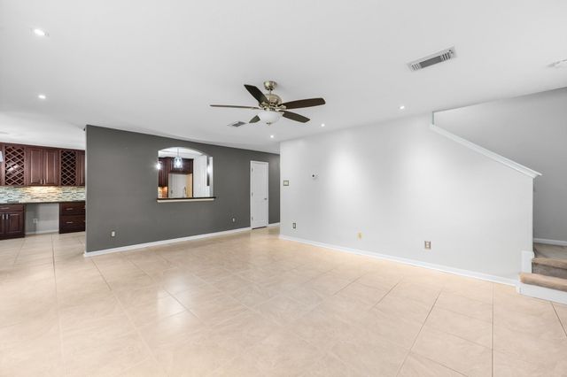7909 Silver Oak Drive, Texas City, TX 77591