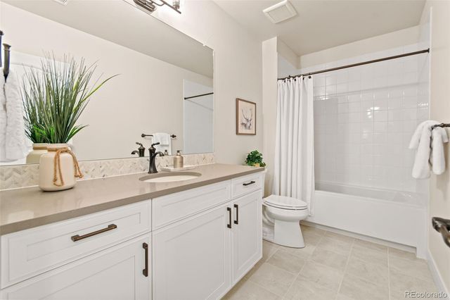 10219 W Coal Mine Place, Littleton, CO 80127