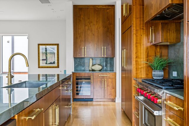 3909 Hawthorne Avenue 101, Dallas, TX 75219