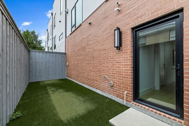 3909 Hawthorne Avenue 101, Dallas, TX 75219