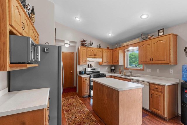 W2309 BRIARWOOD DRIVE, Appleton, WI 54915