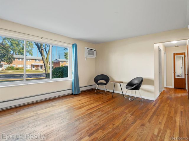 2915 W 13 Mile Road 101, Royal Oak, MI 48073