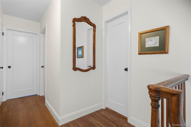 19 W Farms Lane, Commack, NY 11725