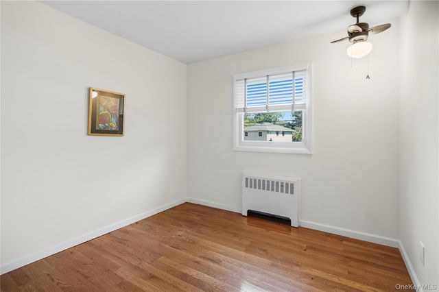 19 W Farms Lane, Commack, NY 11725