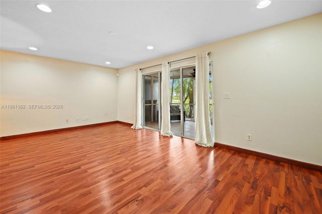 20807 NW 3rd Ct 2807, Pembroke Pines, FL 33029