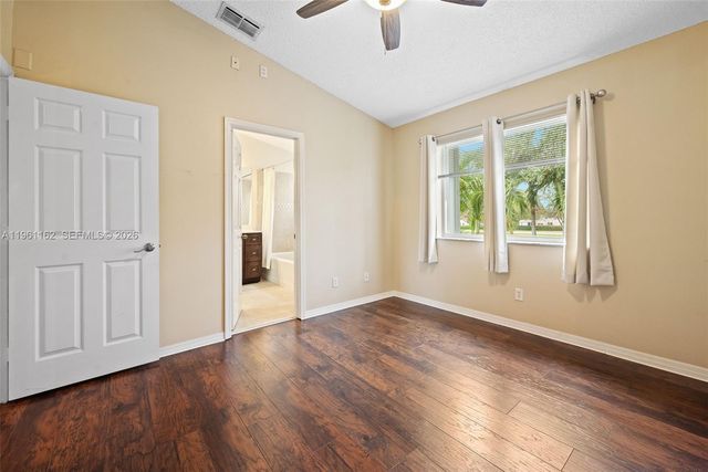 20807 NW 3rd Ct 2807, Pembroke Pines, FL 33029