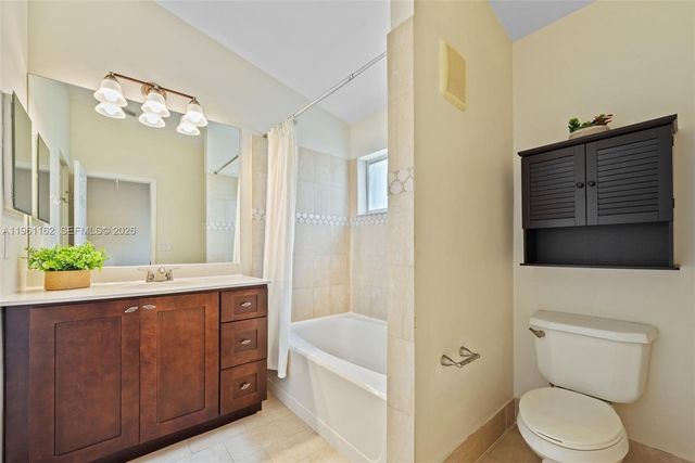 20807 NW 3rd Ct 2807, Pembroke Pines, FL 33029