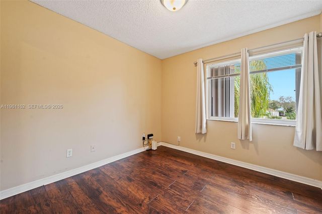 20807 NW 3rd Ct 2807, Pembroke Pines, FL 33029