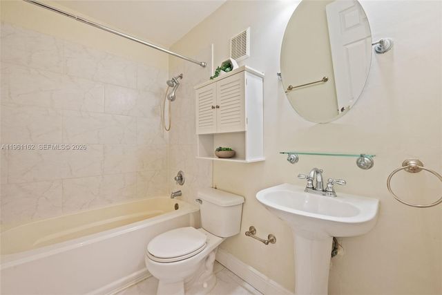 20807 NW 3rd Ct 2807, Pembroke Pines, FL 33029