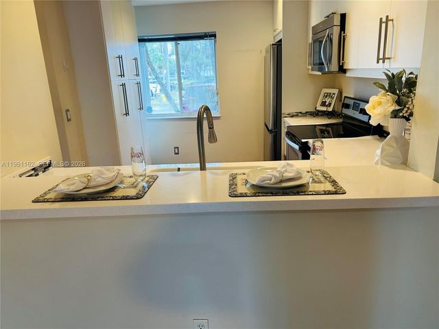 20807 NW 3rd Ct 2807, Pembroke Pines, FL 33029