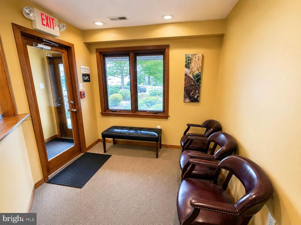 300 MIDDLETOWN BLVD #102, LANGHORNE, PA 19047 — photo 3