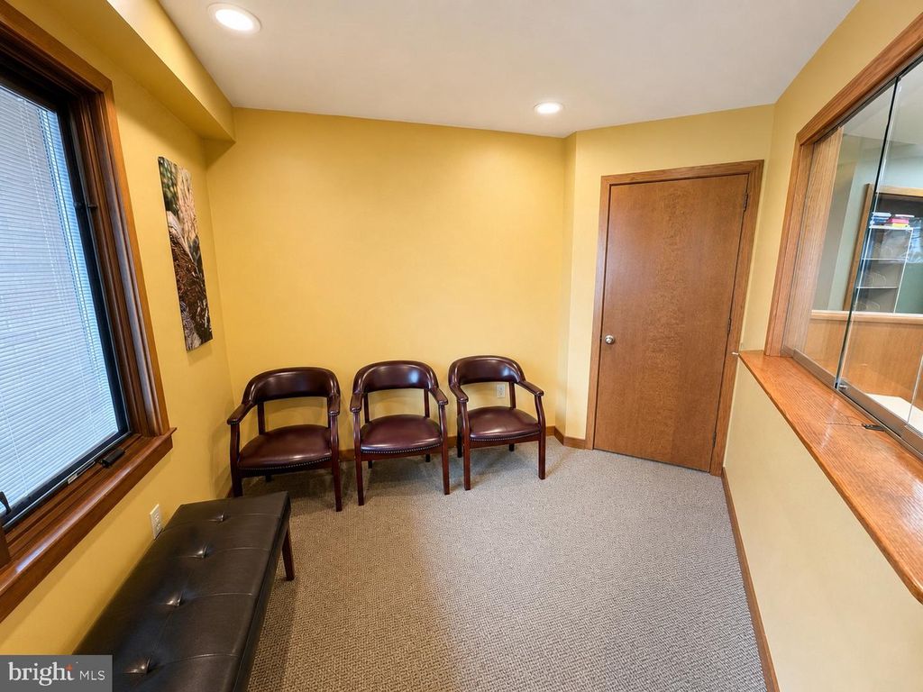 300 MIDDLETOWN BLVD #102, LANGHORNE, PA 19047 — photo 4
