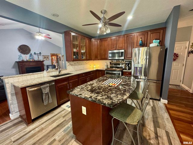 17794 E FAIRFIELD Road, Mt Vernon, IL 62864