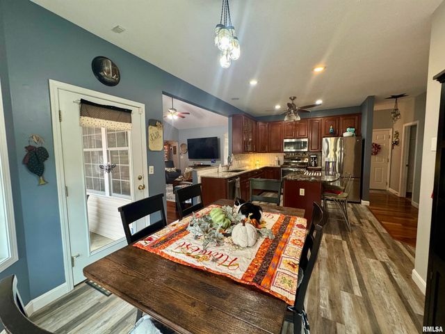 17794 E FAIRFIELD Road, Mt Vernon, IL 62864