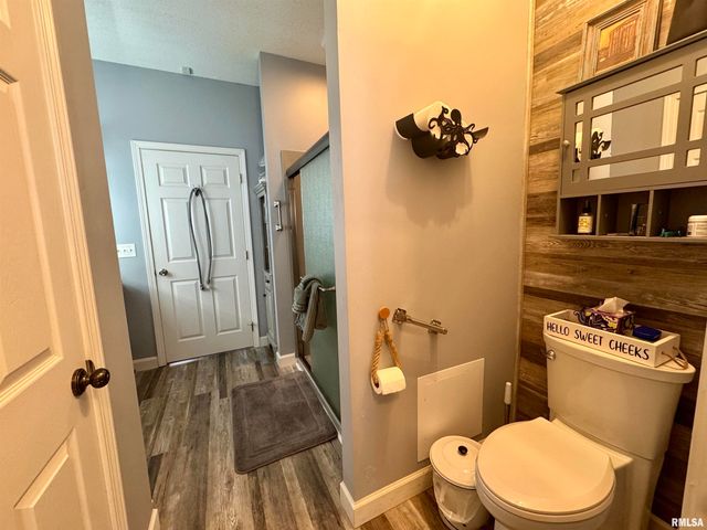 17794 E FAIRFIELD Road, Mt Vernon, IL 62864