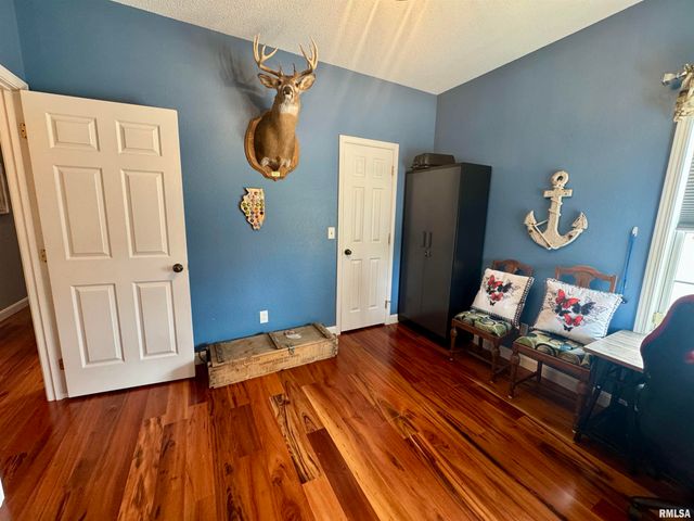 17794 E FAIRFIELD Road, Mt Vernon, IL 62864