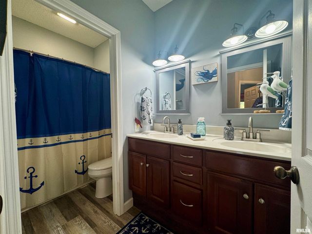 17794 E FAIRFIELD Road, Mt Vernon, IL 62864