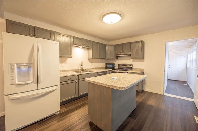 115 N Arlington Avenue, Independence, MO 64053