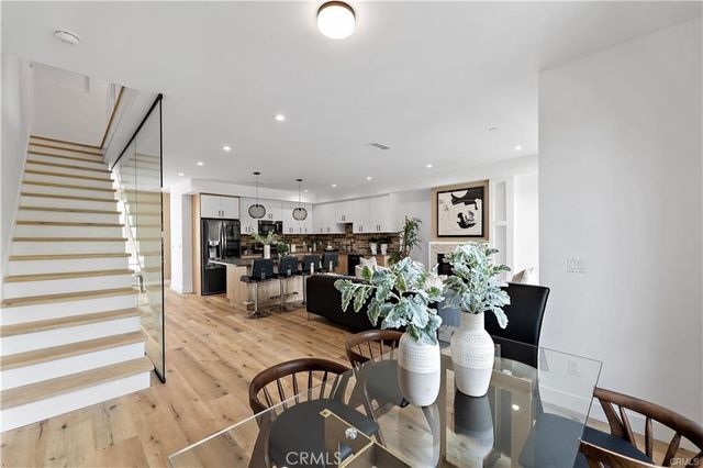 11858 W Flower Lane, Valley Village, CA 91607
