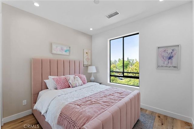 11858 W Flower Lane, Valley Village, CA 91607