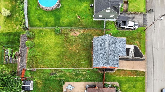 88 Pennsylvania Blvd., Monessen, PA 15062