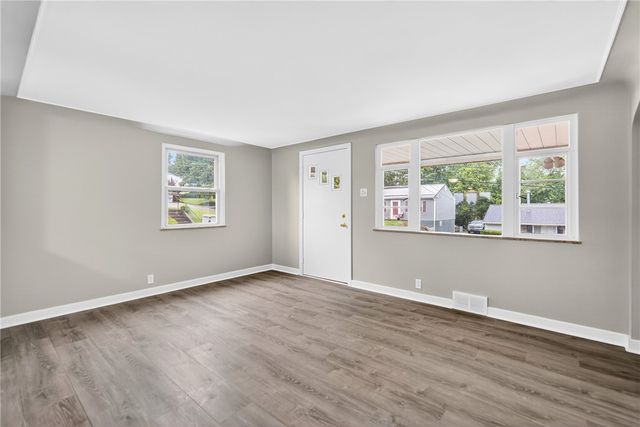 88 Pennsylvania Blvd., Monessen, PA 15062