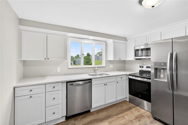 88 Pennsylvania Blvd., Monessen, PA 15062