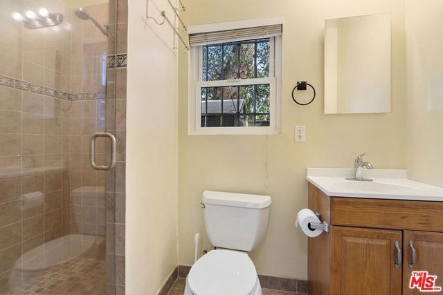 1537 Cabrillo Avenue, Venice, CA 90291