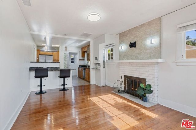 1537 Cabrillo Avenue, Venice, CA 90291