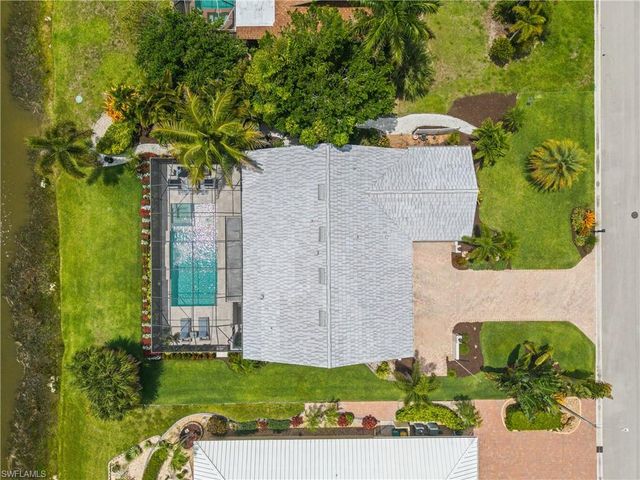 214 Torrey Pines PT, Naples, FL 34113