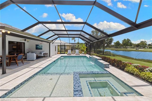 214 Torrey Pines PT, Naples, FL 34113