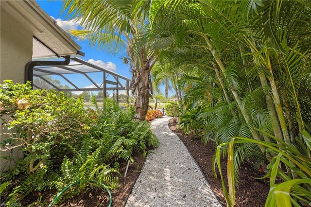 214 Torrey Pines PT, Naples, FL 34113
