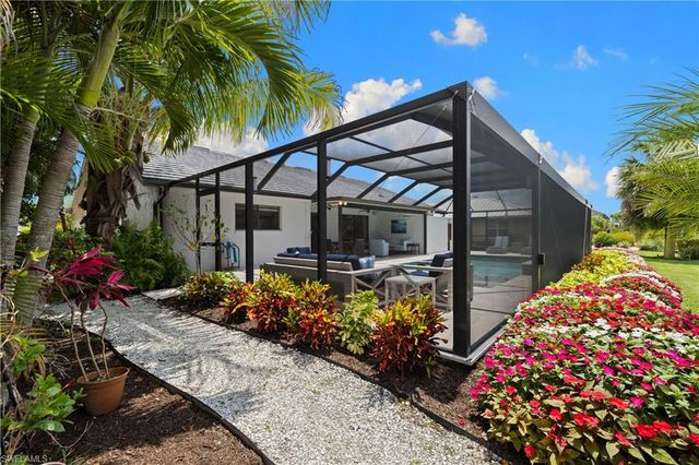 214 Torrey Pines PT, Naples, FL 34113