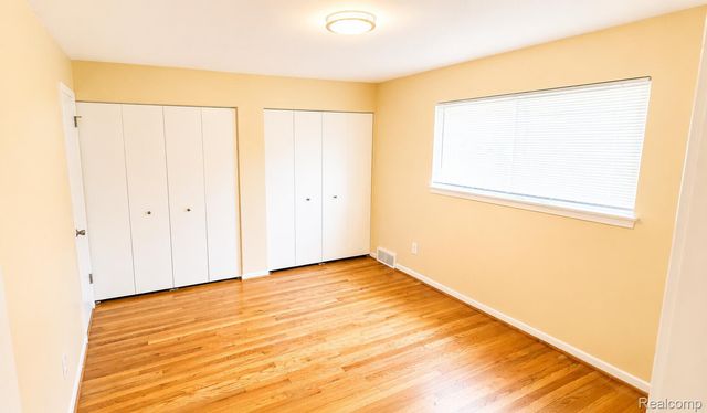 25055 Pierce Street, Southfield, MI 48075
