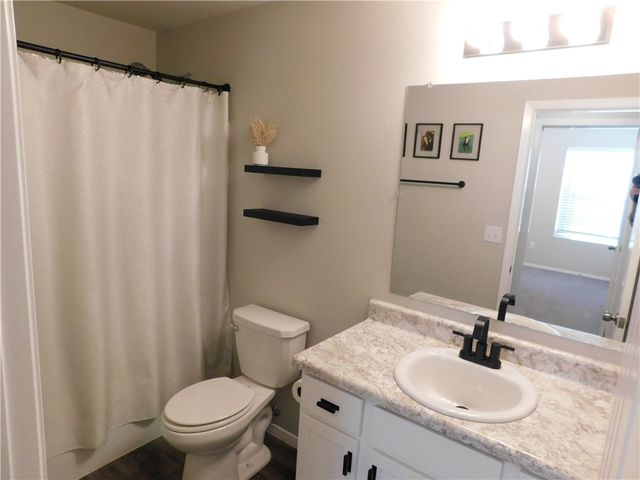 7931 Bridgegate Avenue, Springdale, AR 72762