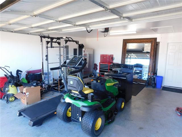 7931 Bridgegate Avenue, Springdale, AR 72762