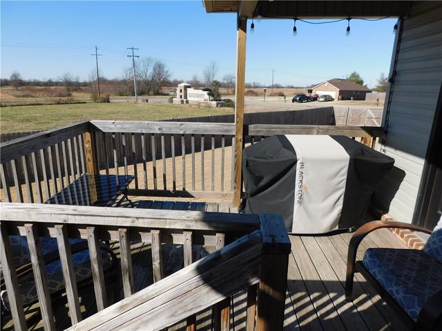 7931 Bridgegate Avenue, Springdale, AR 72762