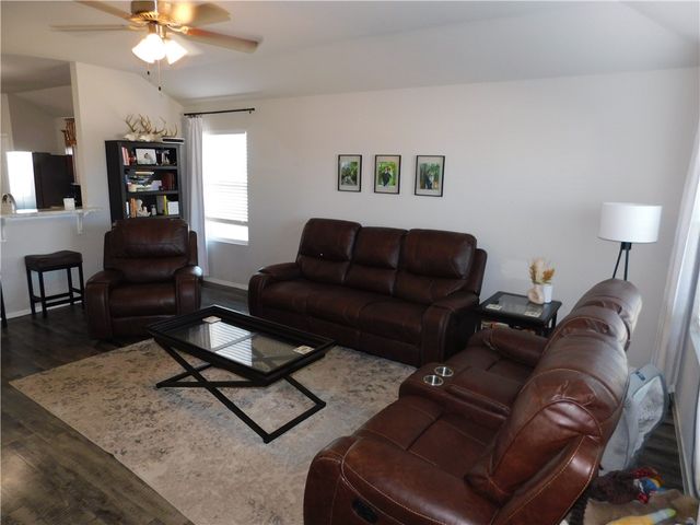 7931 Bridgegate Avenue, Springdale, AR 72762