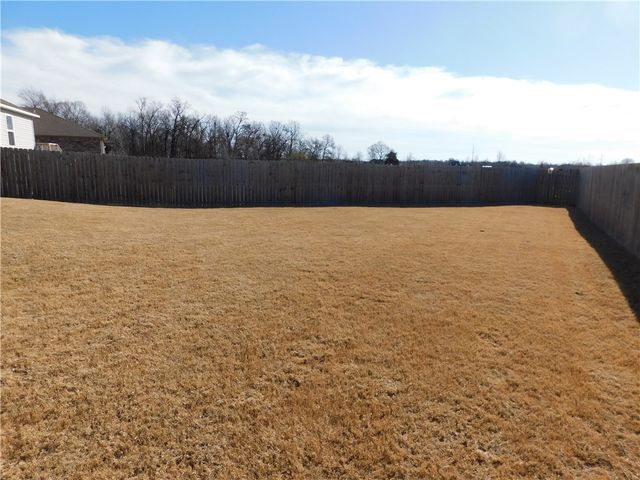 7931 Bridgegate Avenue, Springdale, AR 72762