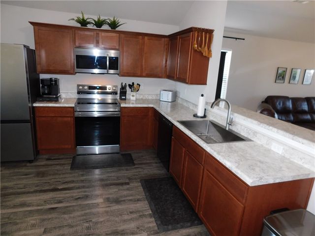 7931 Bridgegate Avenue, Springdale, AR 72762