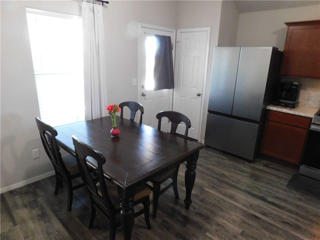 7931 Bridgegate Avenue, Springdale, AR 72762