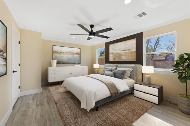 1121 Lowery Street, Bryan, TX 77803