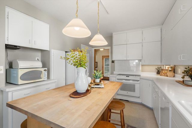 726 Orchard STREET, Racine, WI 53405