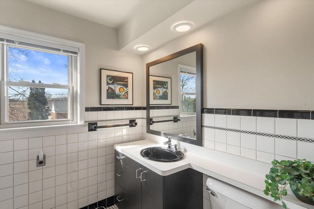 726 Orchard STREET, Racine, WI 53405