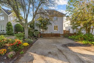 206 50th St Apt C, Virginia Beach, VA 23451